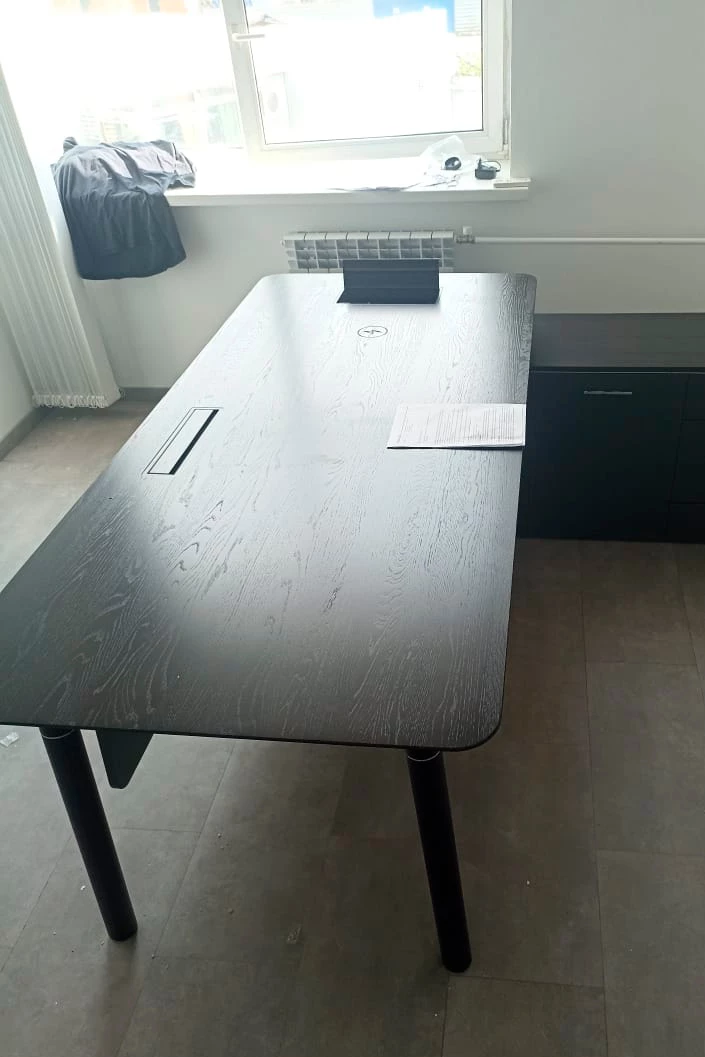 Стол руководителя правый 2000x1798x750 Fresco фото в интерьере 2