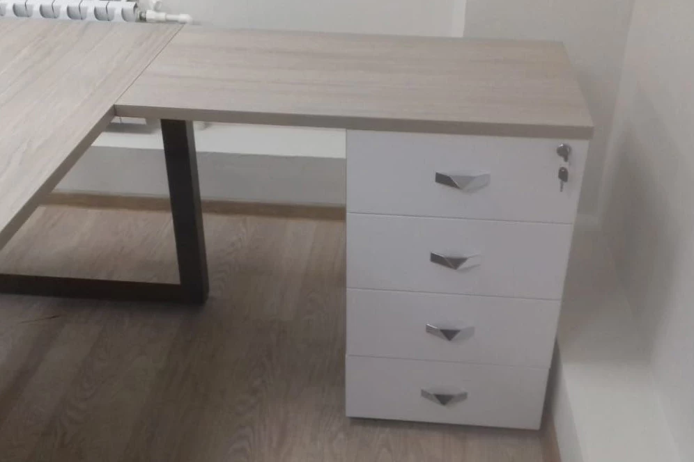 Тумба приставная (универсальная л/пр) 842x460x750 Onix Direct фото в интерьере 1